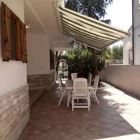 Holiday home Villetta Specchiolla